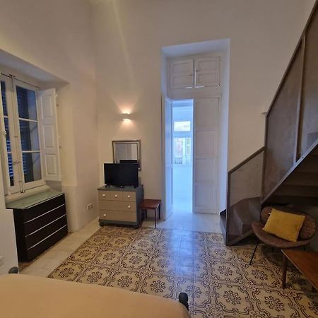 No 60, 2Nd Floor, Centrally Located, Fully Equipped Studio Apt Floriana Exterior foto