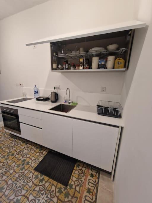 No 60, 2Nd Floor, Centrally Located, Fully Equipped Studio Apt Floriana Exterior foto